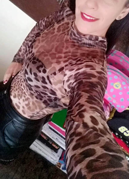 Sandra R